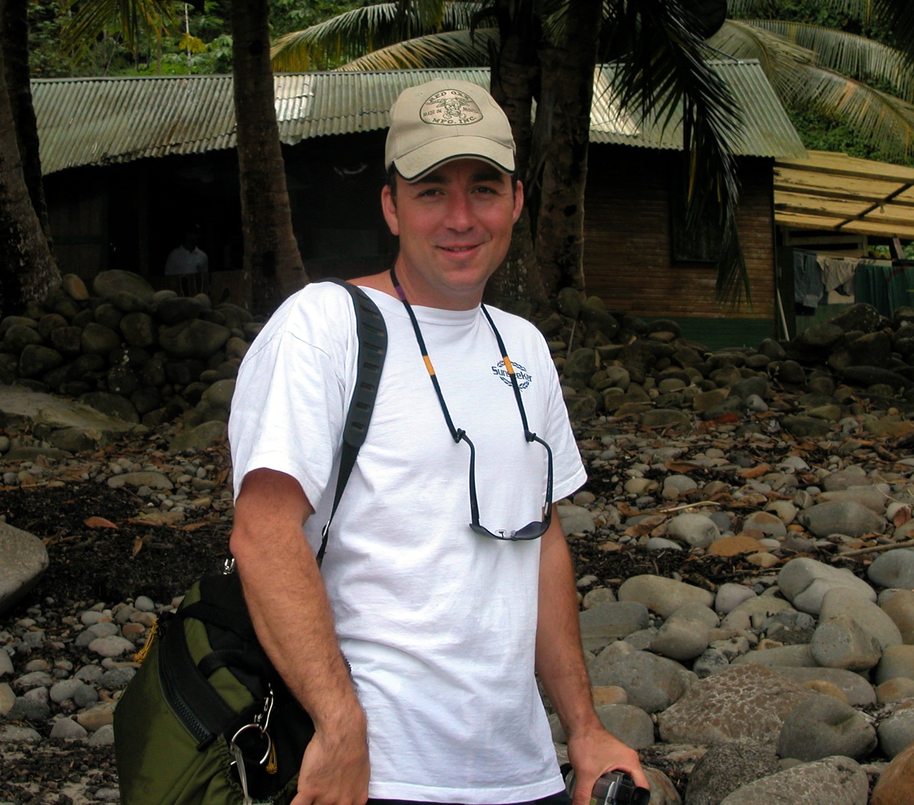 Ex-paratrooper Jumps into Tough World of Travel Bags