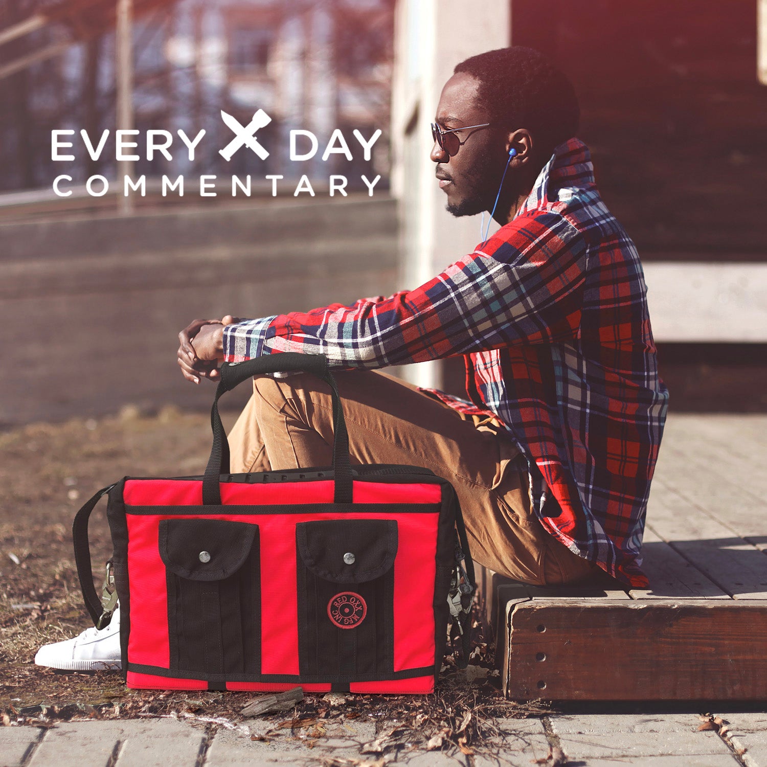 Everyday Commentary Rates Metro Briefcase Near Perfect