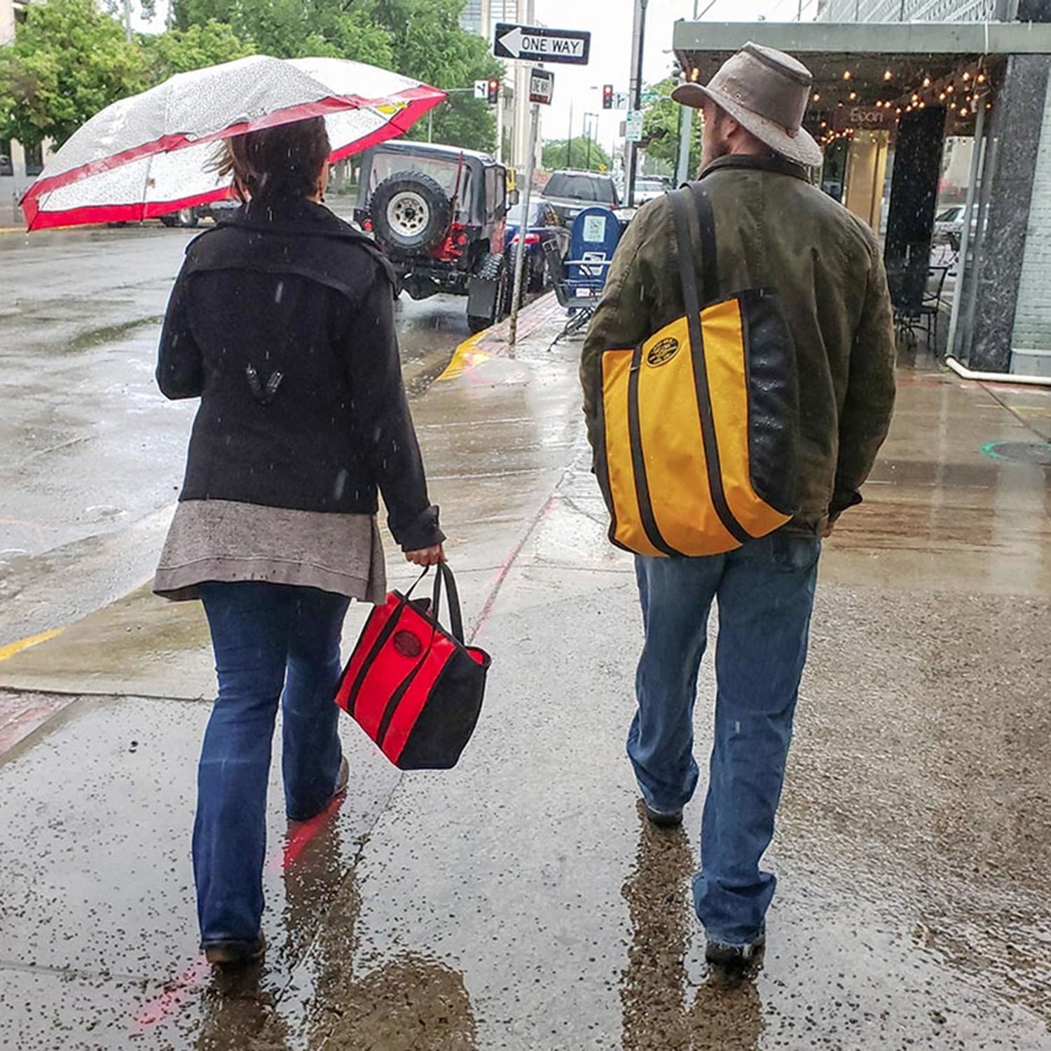 Durable Made in USA Medium and Small tote bags for shopping. Mezzo tote in Red with Market Tote in Saffron on the street.