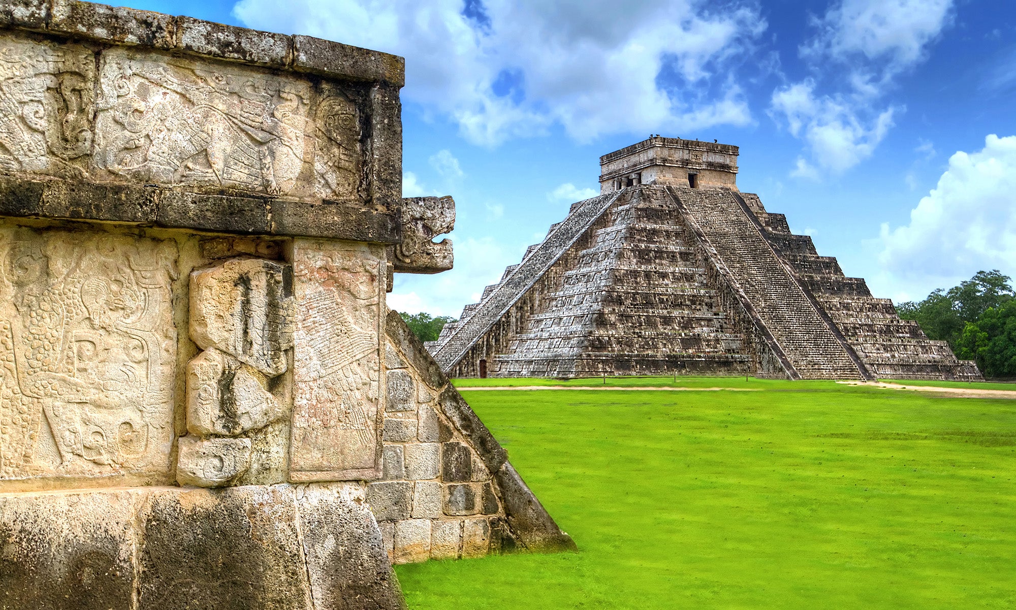 C-Ruck Carry-on Rucksack Scales Mexican Pyramid